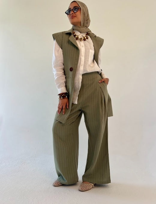 DAILY & DEER Olive Linen Set, full look