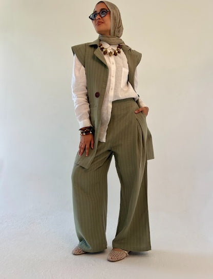 DAILY & DEER Olive Linen Set, full look