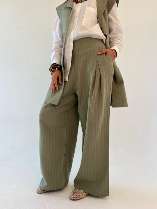 Olive linen fabric and silhouette detail